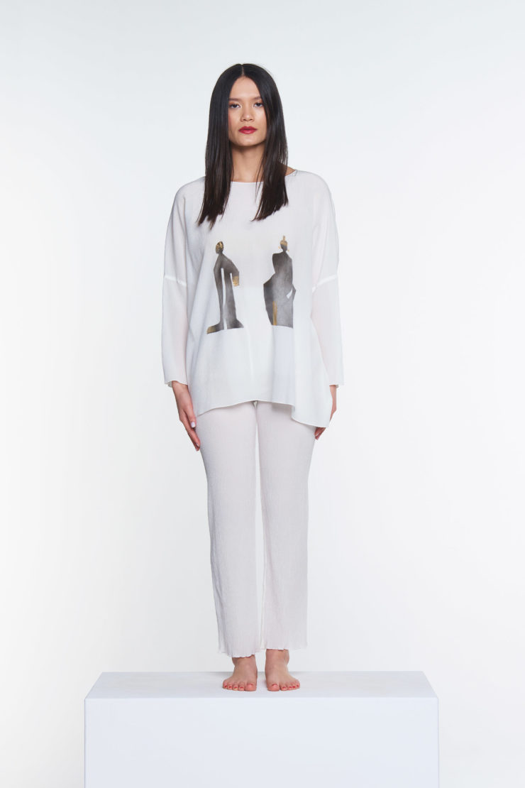 A. Regimowicz-Korytowska SLOW MOTION / kolekcja kilkunastu ubiorów, wykonanych z naturalnych tkanin jedwabnych / pokaz w ramach Gali Polskiej Mody/ Concordia Design, Poznań (2023) https://korytowska.pl/kolekcje/slow-motion/